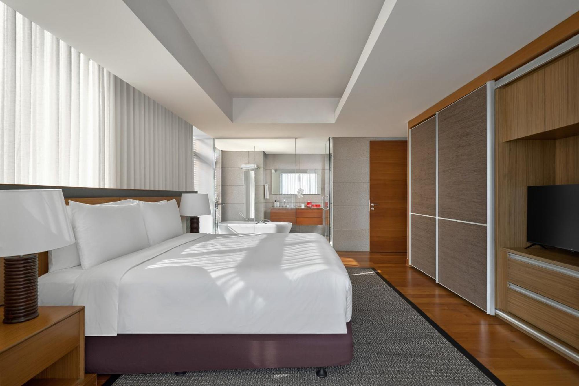 Intercontinental Residences Sài Gòn 5*