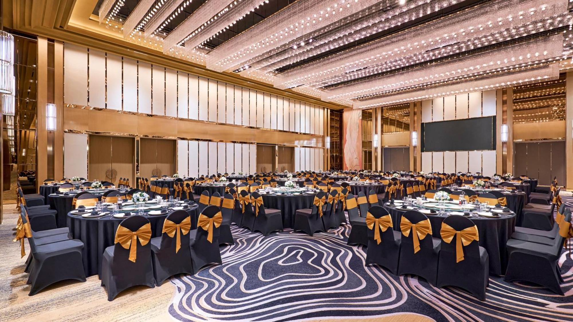 Khách sạn hẻo lánh Intercontinental Residences Sài Gòn