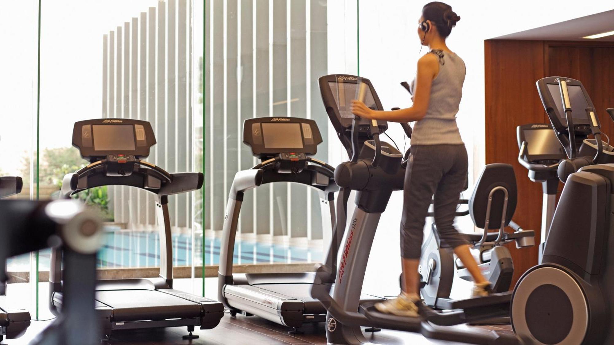 Khách sạn hẻo lánh Intercontinental Residences Sài Gòn 5*
